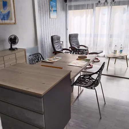 Grand T2 Cosy Classe 3 Etoiles Proche Des Plages Apartament *